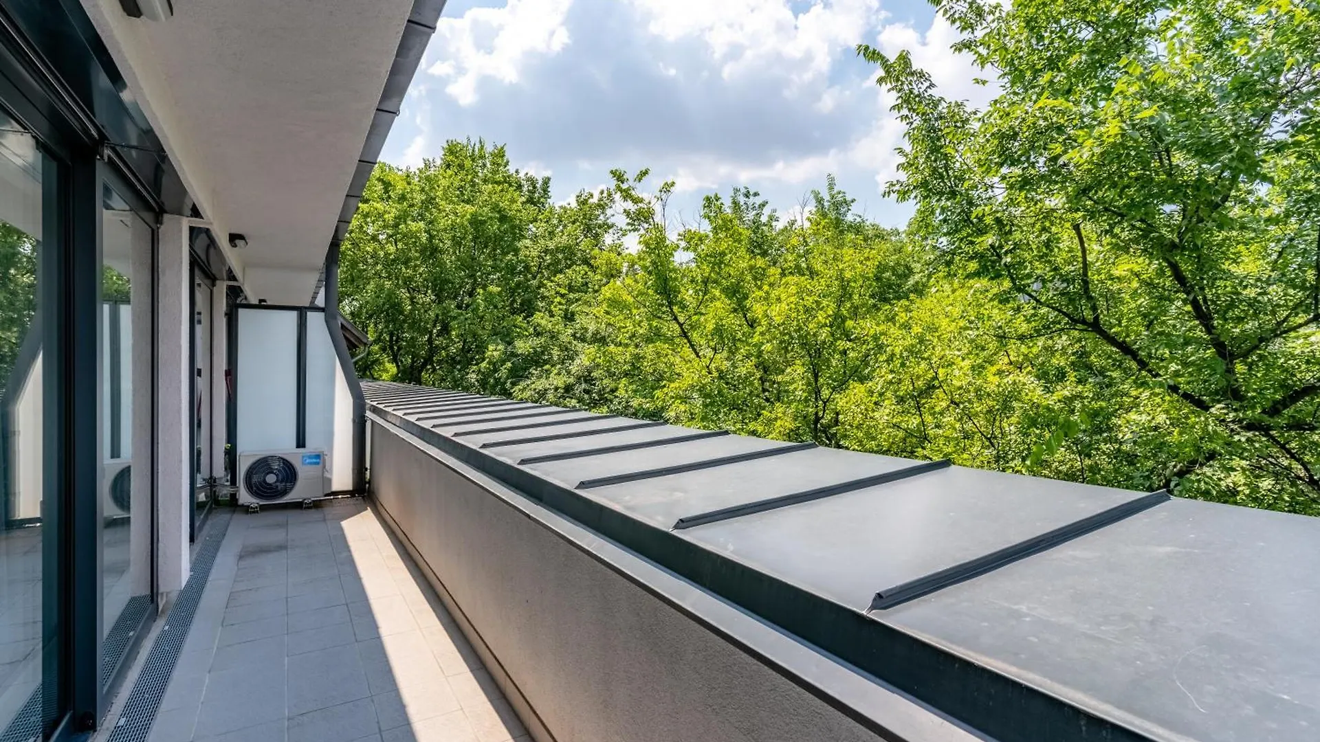 Magnolia Greentop Apartment Budapest