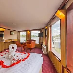3* Bateau-hôtel Fortuna Boat